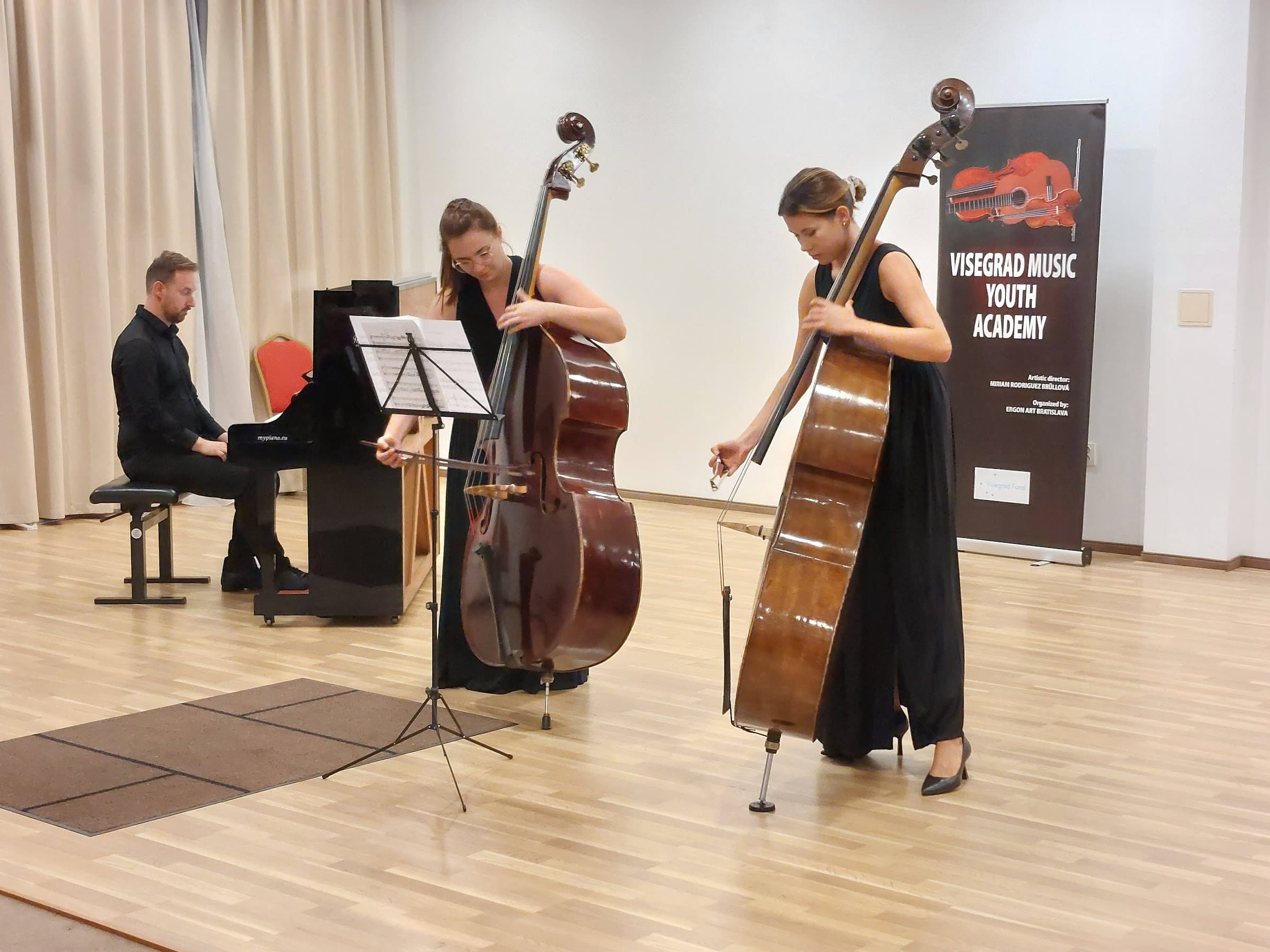 Double bass duo