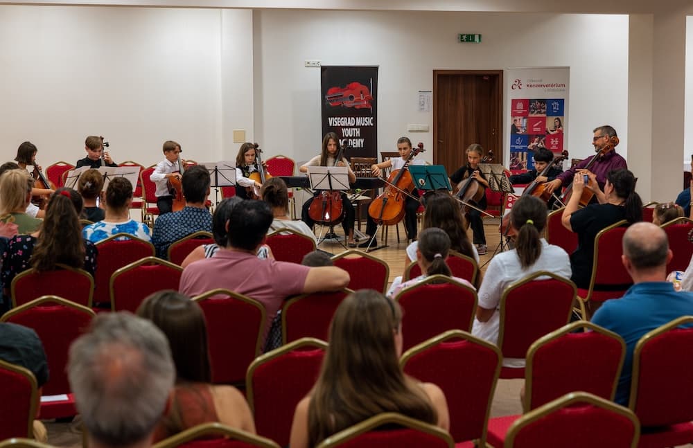 Visegrad violoncello ensemble concert