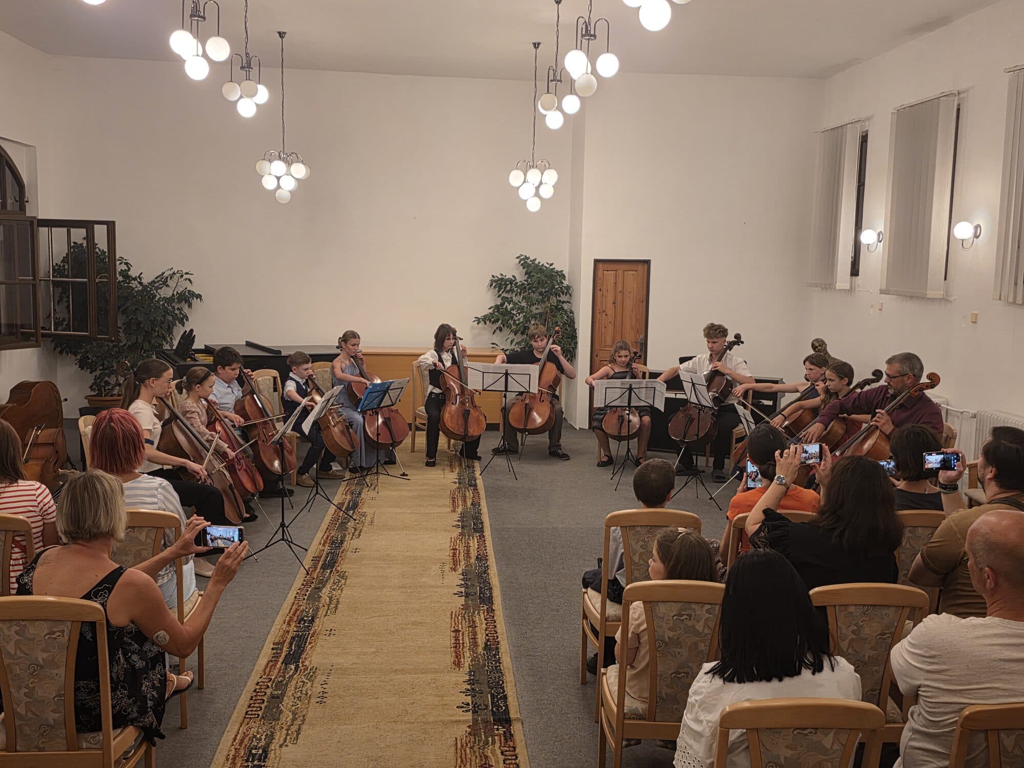 Cellists